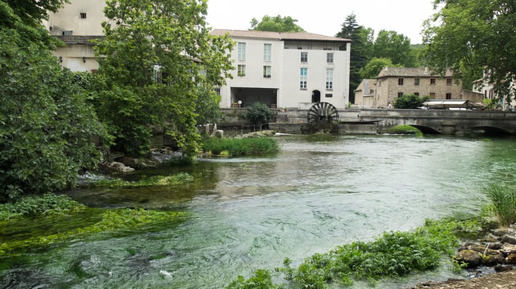 Fountaine de Vaucluse - Villages in Provence