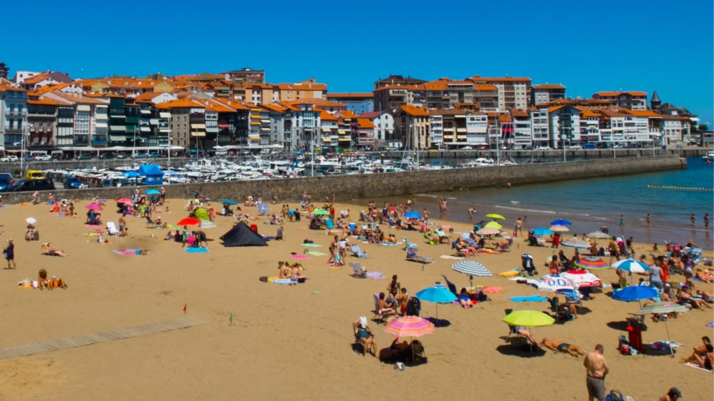 The beach in Lekeitio - click to learn more!