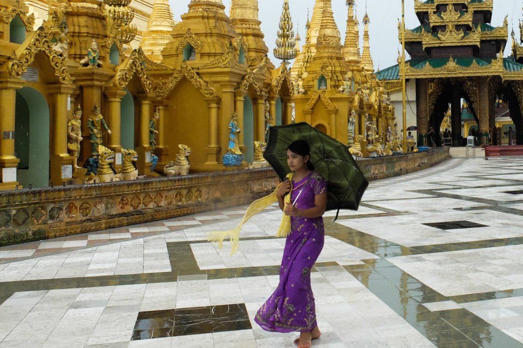 The clothes that the people in Myanmar wear are absolutely gorgeous. 