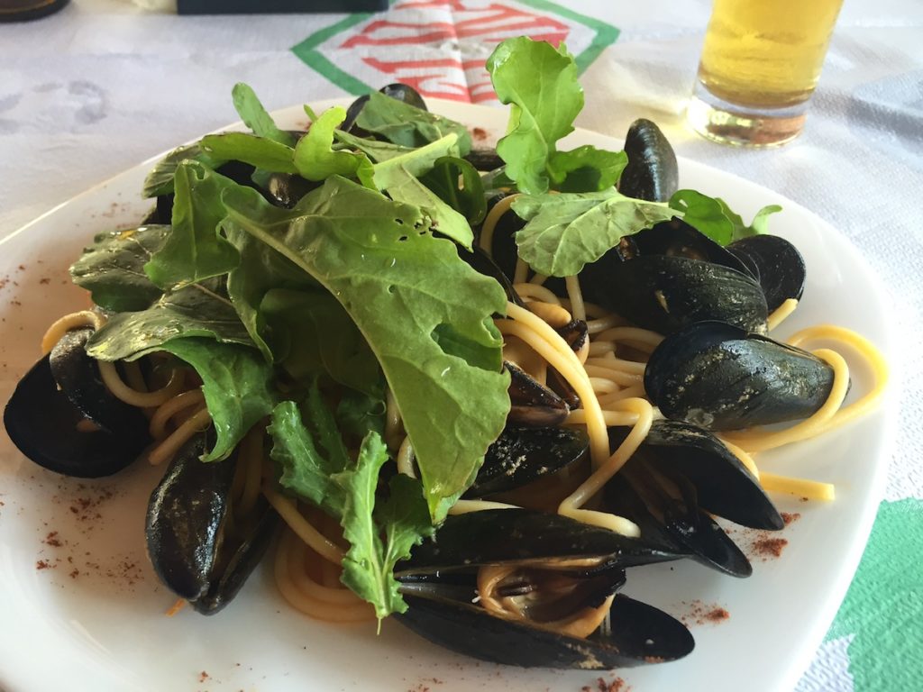 mussel and arugula pasta