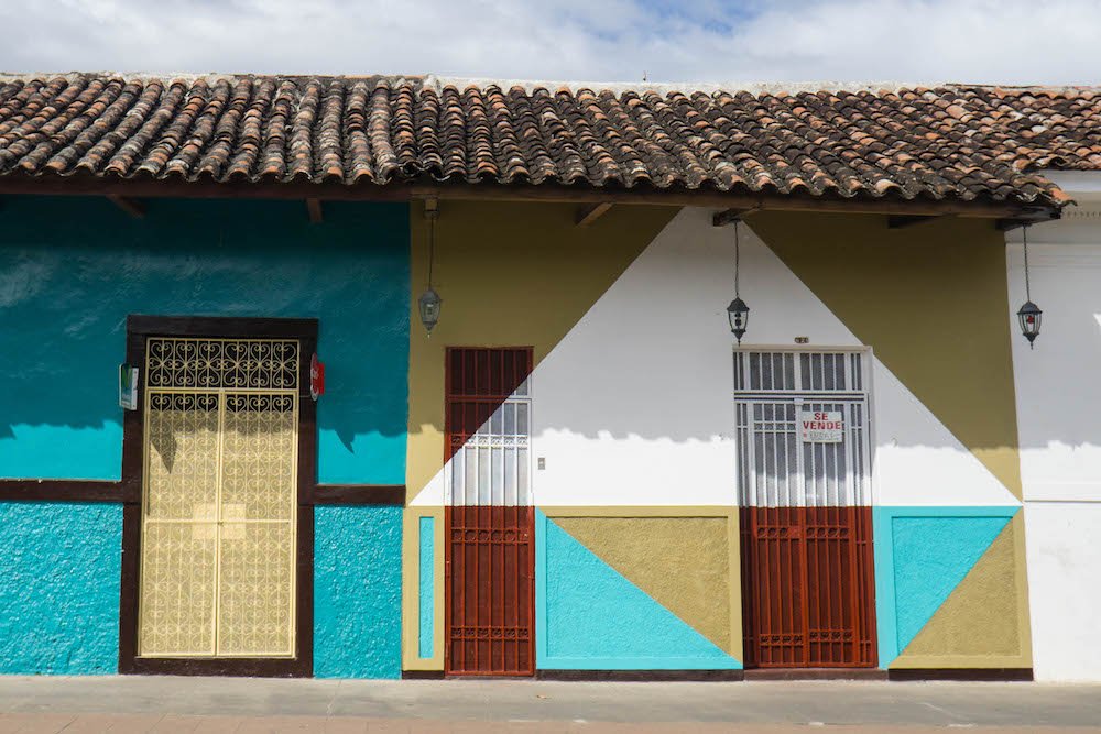 colorful houses in granada nicaragua