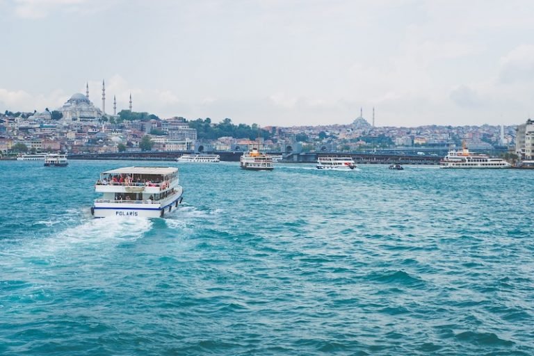 Istanbul Itinerary: How to Fall in Love with Istanbul in 3 Days (2023 Update)