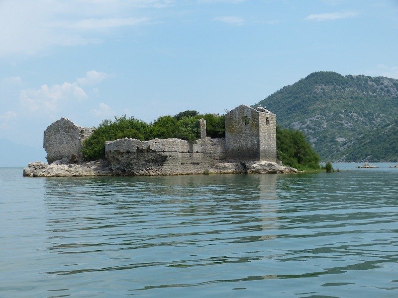 ruined fortress of Skadar - things to do in Montenegro