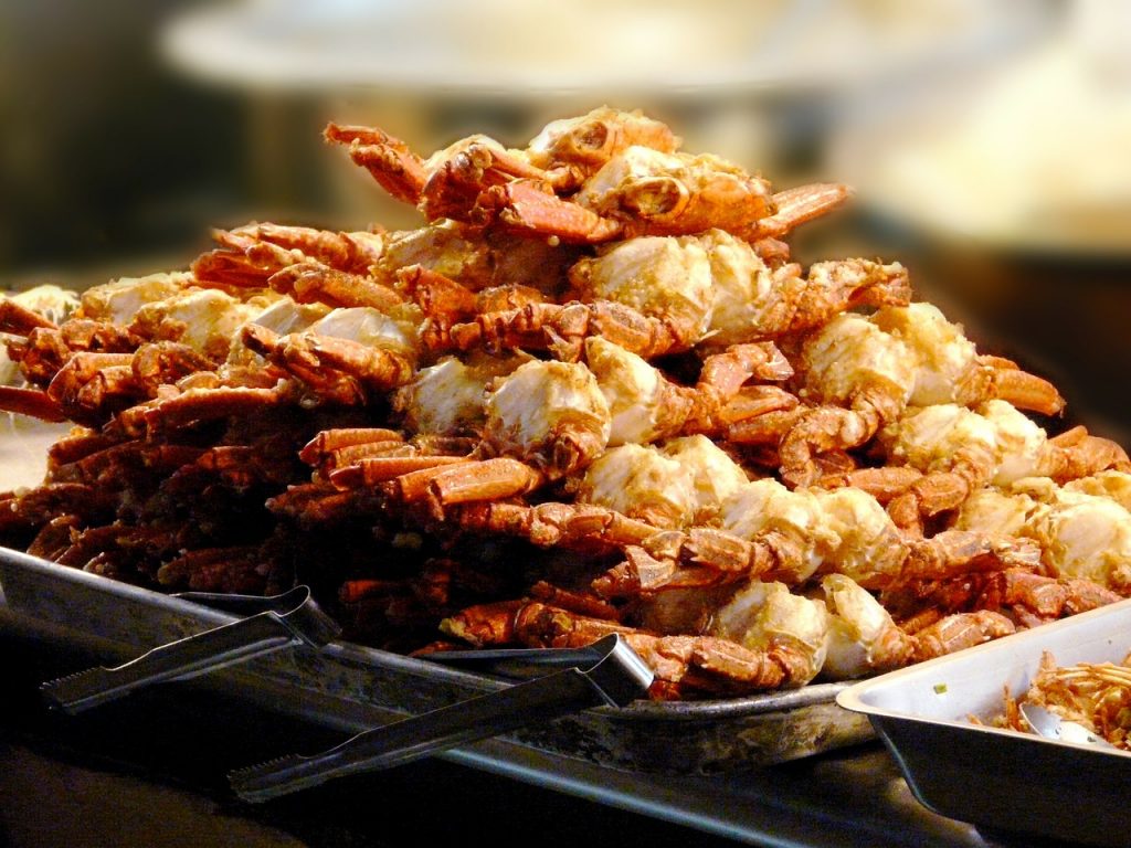fried crabs at the night market - the top thing to do in Taipei!