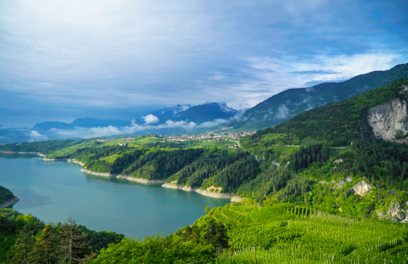 Lake Santa Giustina - The big dam in the valley of canyons - Nature - Lakes