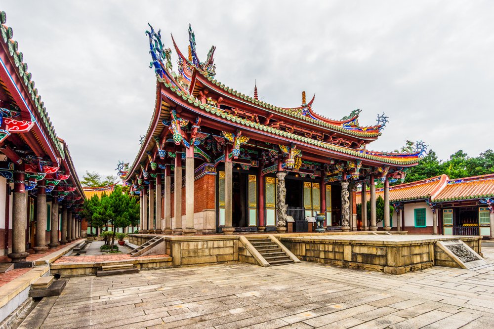 a famous temple area in taiwan
