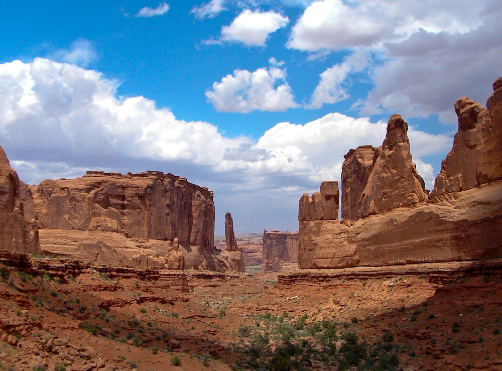 red rock formations seen from a hike on this arches national park itinerary.