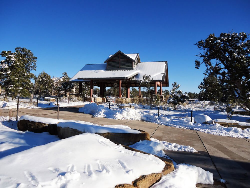 A snow covered visitor center at the North Rim of Grand Canyon National Park 