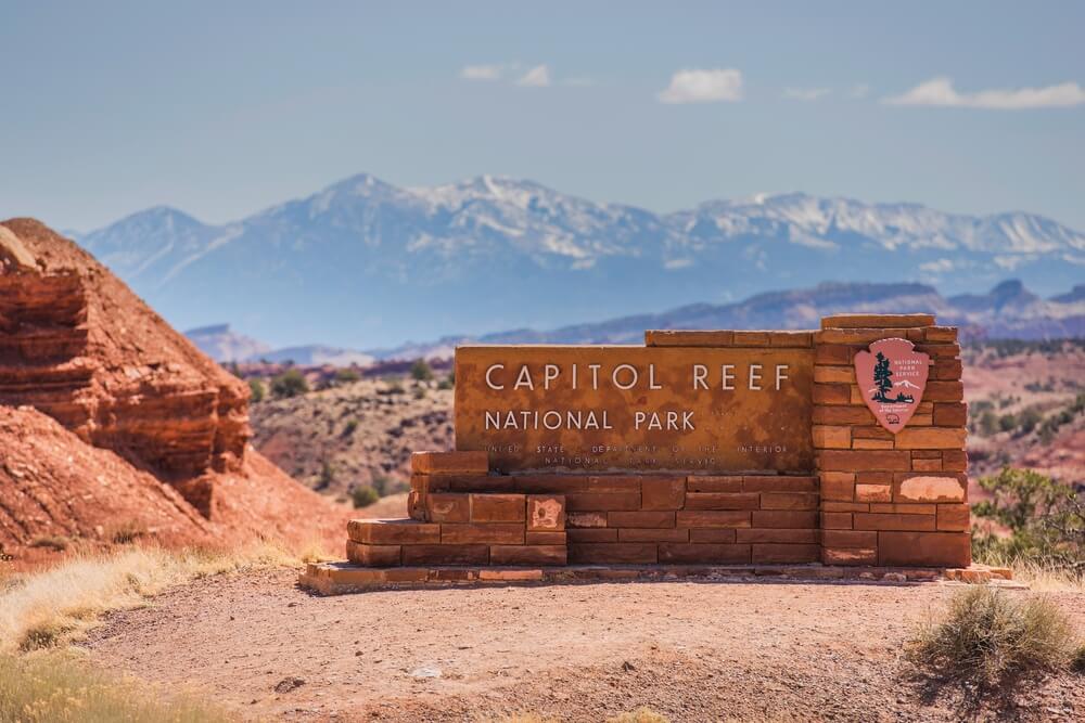 the sign to enter capitol reef national park