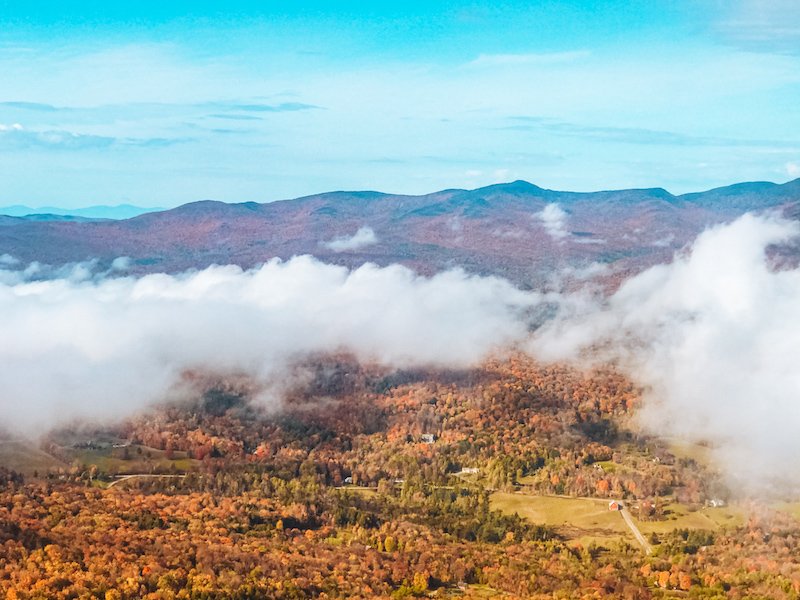 view from stowe pinnacle in the fall