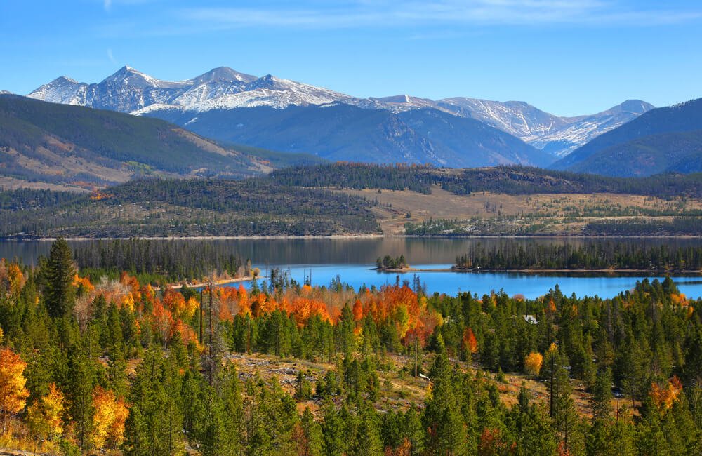 Beautiful Dillon reservoir landscape in Colorado in Autumn time
