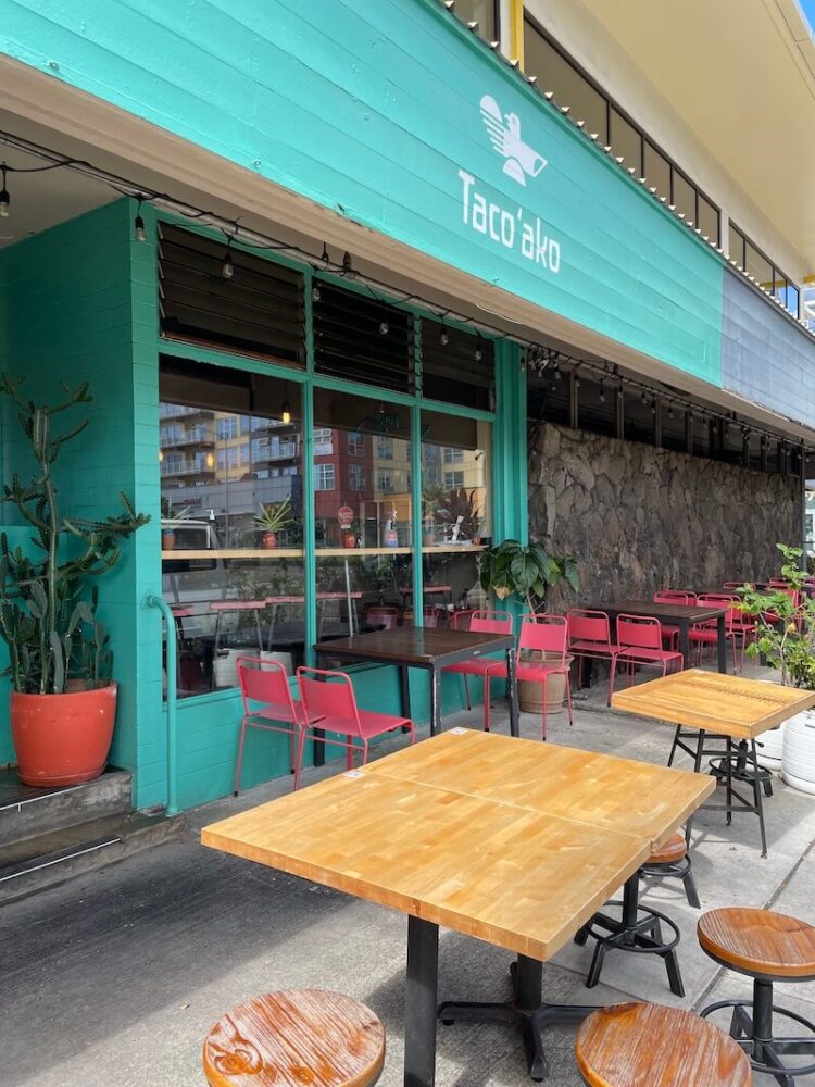 a taco restaurant in kaka'ako