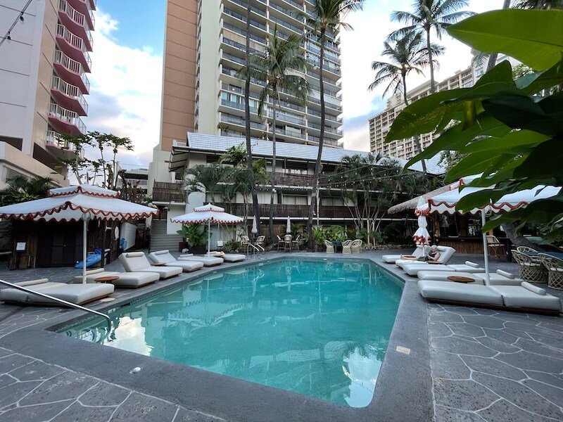 the pool at the white sands hotel where we stayed in honolulu