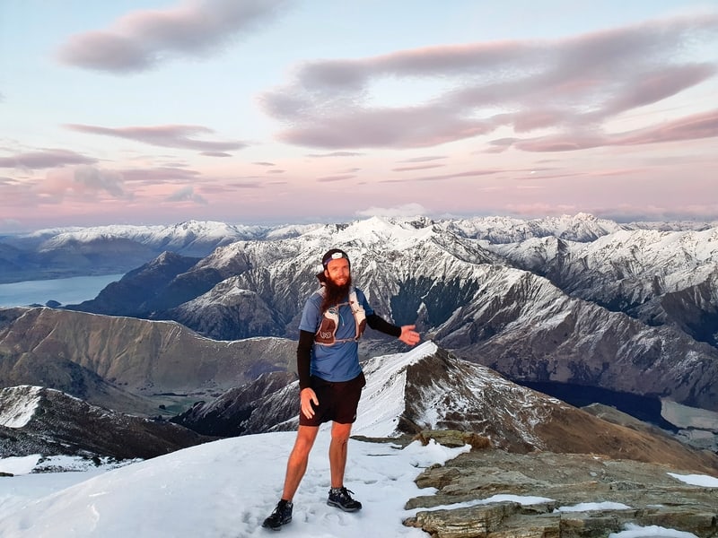 the author using the strava app for hiking while on ben Lomond in the snow