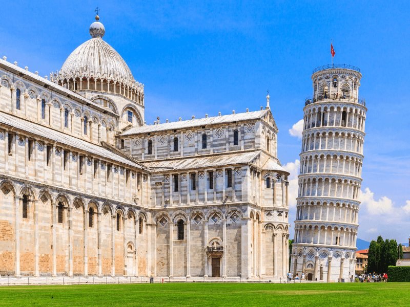 leaning tower of pisa and the church of pisa 