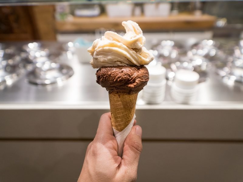 hand holding a gelato cone in rome