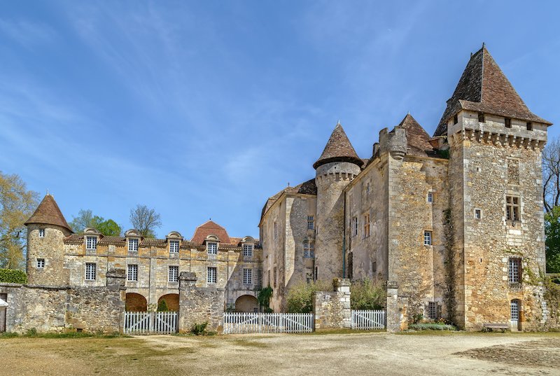 Chateau de la Marthonie is located in the town of Saint-Jean-de-Cole, in the French department of the Dordogne
