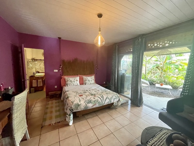A large comfortable guesthouse with outdoor kitchen and patio area in Papeete Tahiti