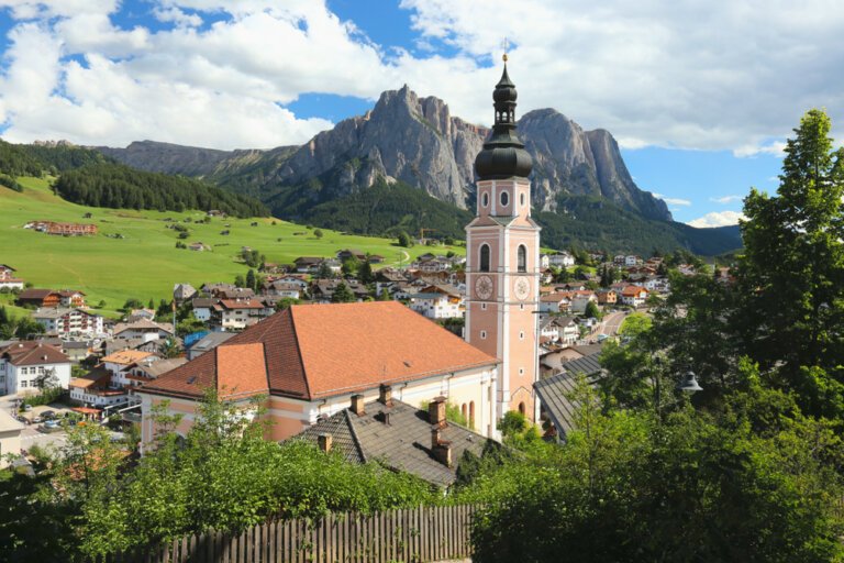 The 15 Best Villages & Towns in the Dolomites [2025]