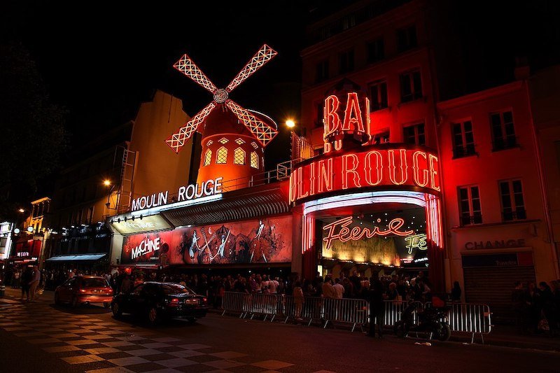 Photo of the exterior of the famous Moulin Rouge cabaret