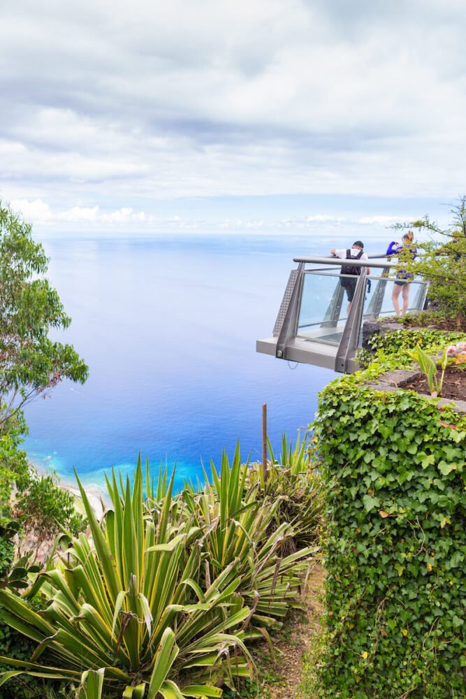 view from the side of the cabo girao skywalk