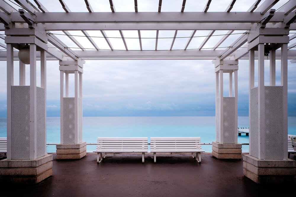 a stop along the promenade anglais with a sea view