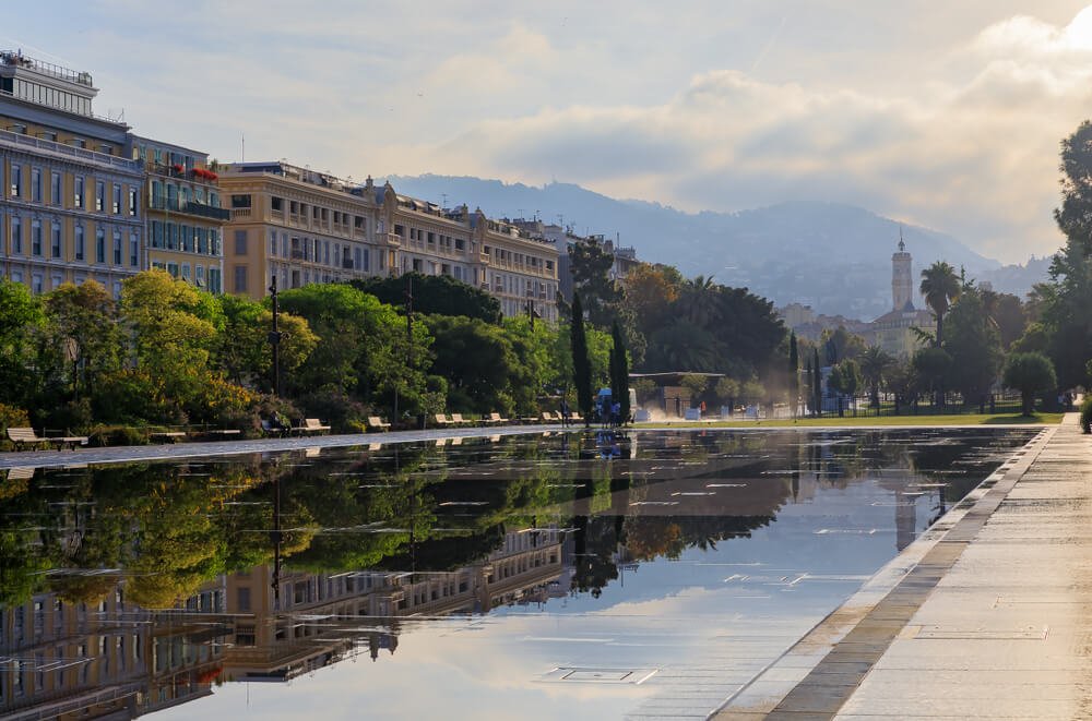 the lovely promenade de paillon at dusk with the light slowly fading