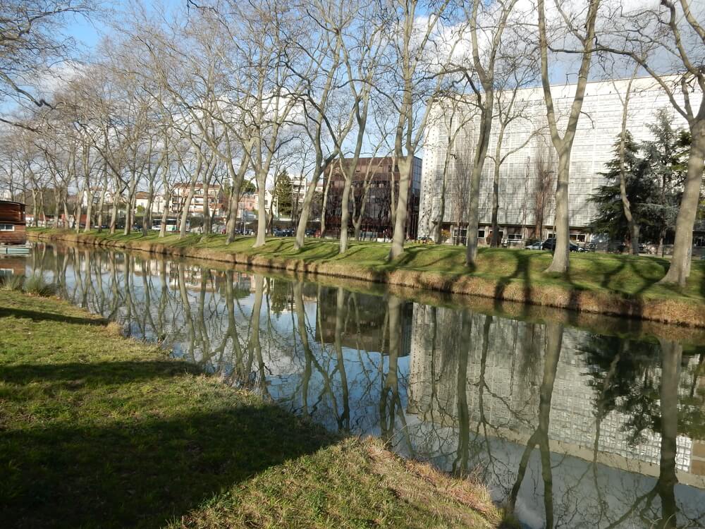 Canal du Midi in toulouse with winter trees