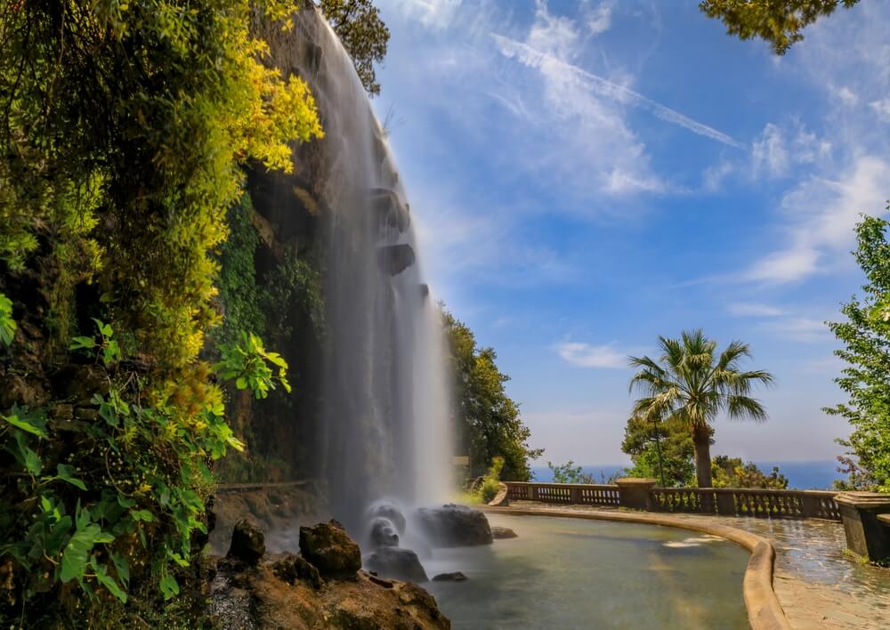 fake waterfall in nice's castle hill area