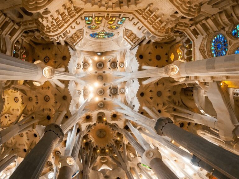 10 Mistakes to Avoid When Visiting the Sagrada Familia - Eternal Arrival