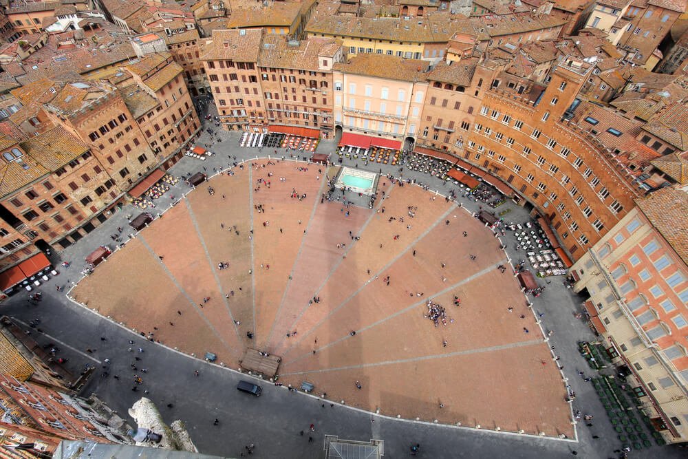 Aerial view of the Piazza del Campo, Siena seen from the panorama at Torre del Mangia.
