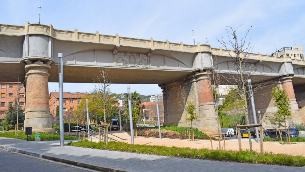 Bridge Vallcarca in Barcelona, the direction you should not be heading in when visiting Park guell