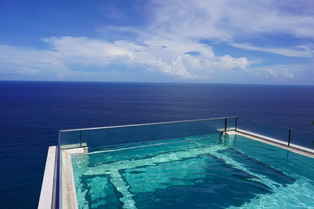 The Instagram-famous spot called The Edge which is the infinity pool of One Eighty Day club in the Uluwatu part of Bali.