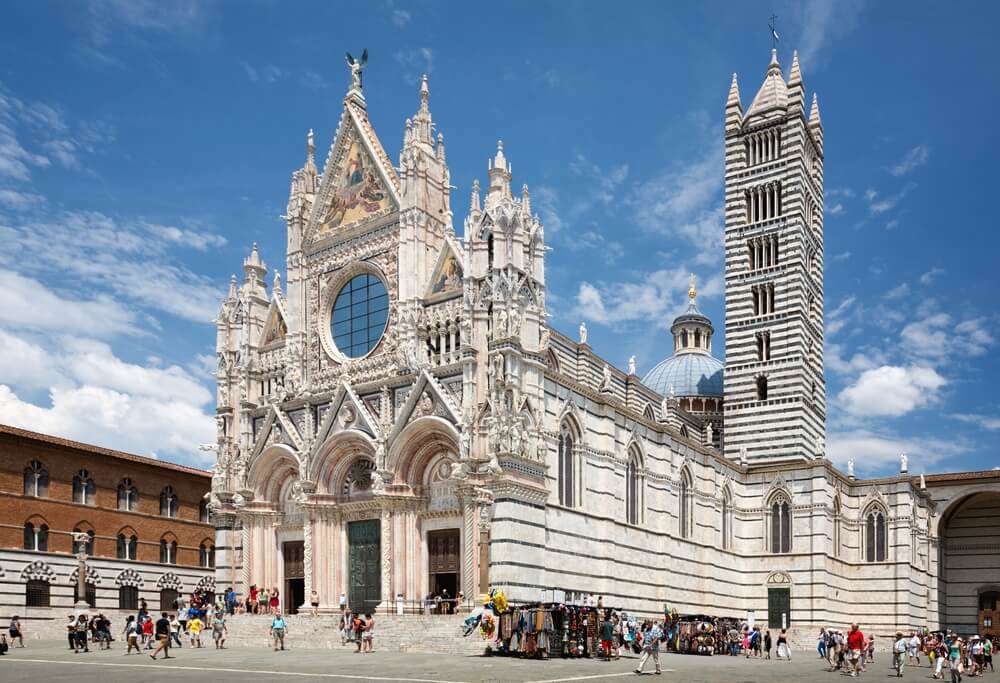 the famous exterior of the siena duomo