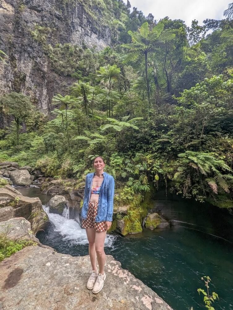 Allison at the popular cliff jumping and picnic spot in Savulelele