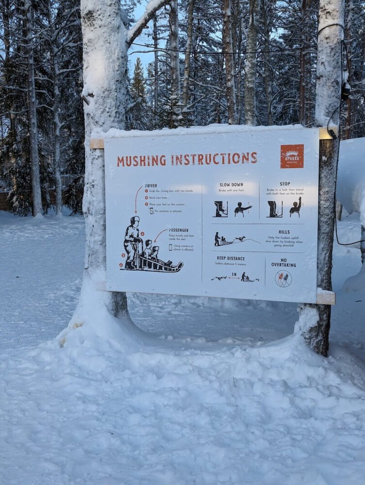 Safety instructions for dog sledding and mushing