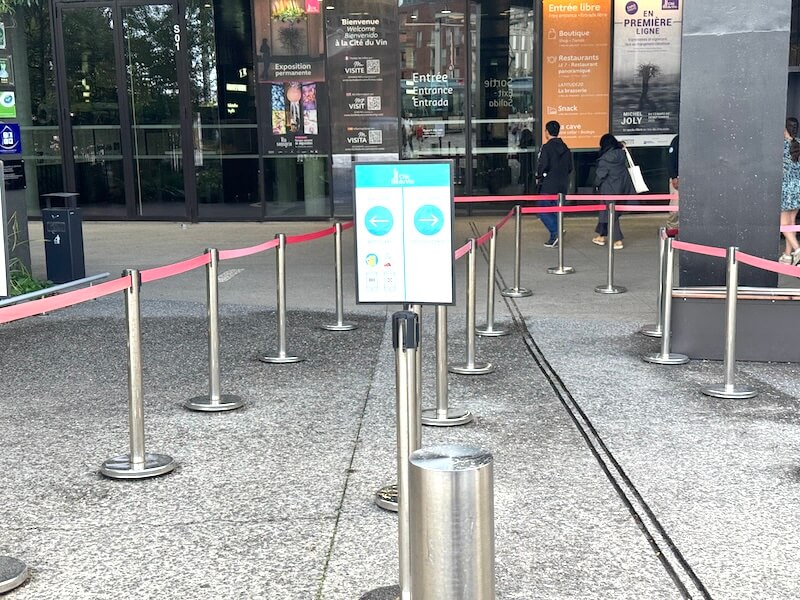Entrance to the Cite du Vin, which is broken into two lines: those who already have ticket and those who don't. Luckily it is not a very crowded day