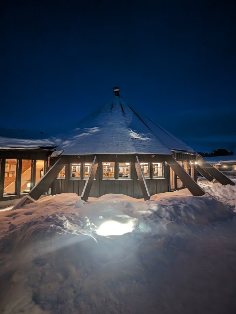 Sorrisniva Igloo Hotel exterior 