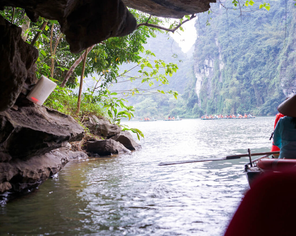 Passing through the cave in Trang An