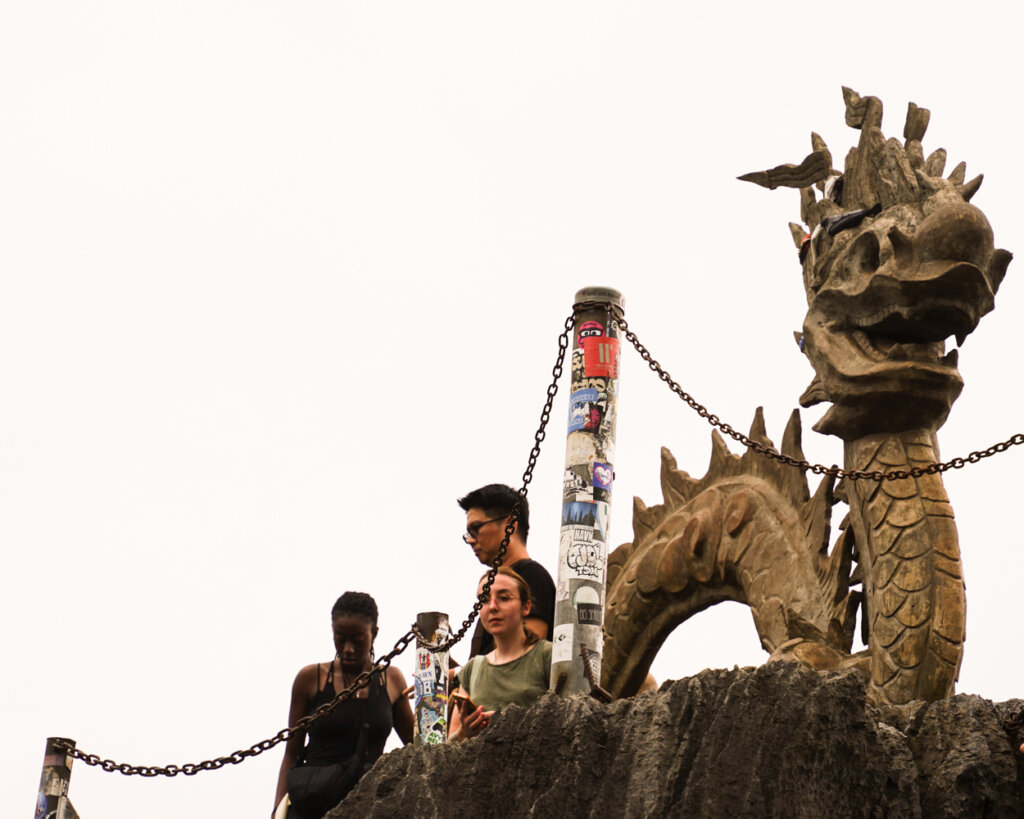 People on the dragon mountain preparing to take their selfies
