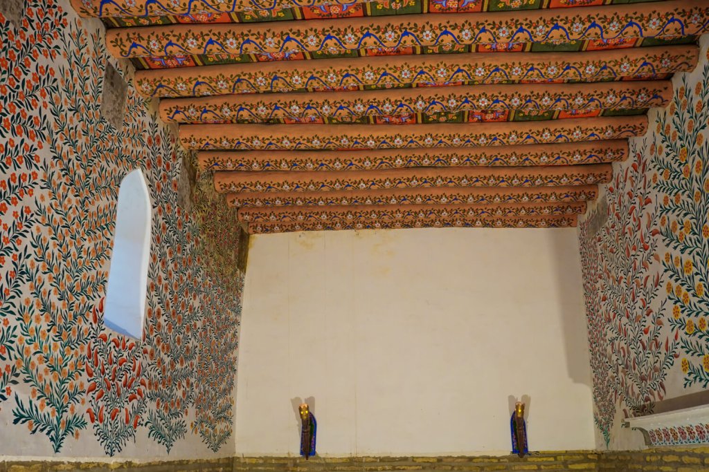 Ceiling in the room off the side of the palace, with painted walls