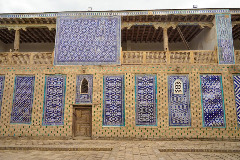 Courtyard of Toshhovli Palace