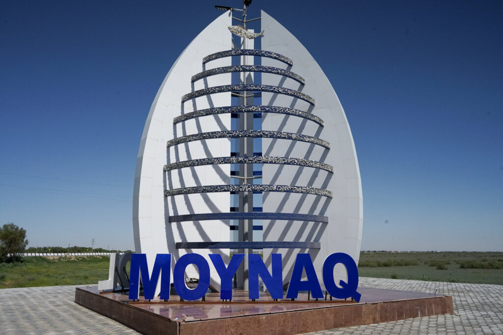 Moynaq sign further in Karakalpakstan
